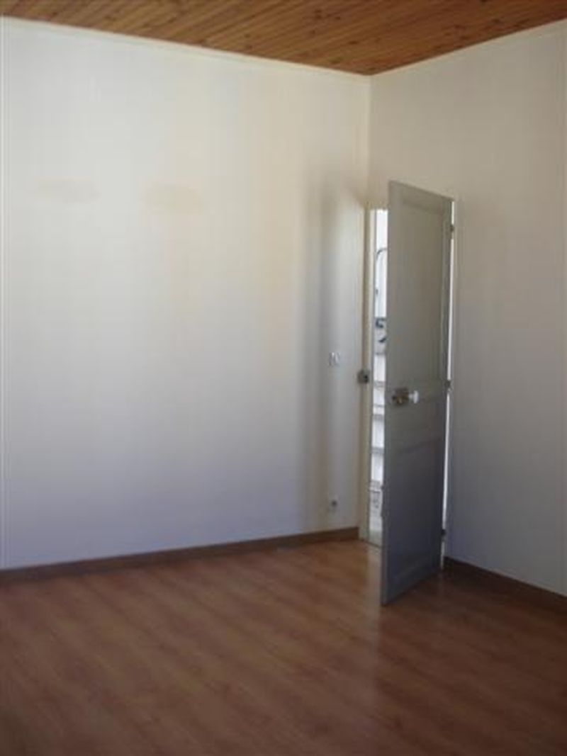 chambre d'un appartement meublé marseille roucas blanc
