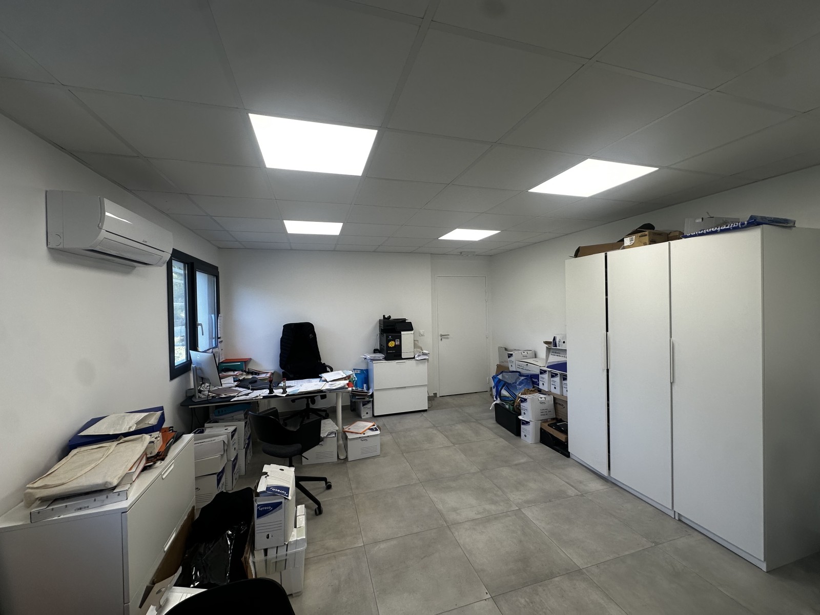 Bureau ou local professionnel à louer à velaux