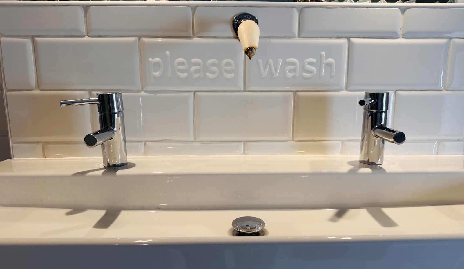 maison en location à ventabren 13122 4 chambres 1 bureau piscine et jardin