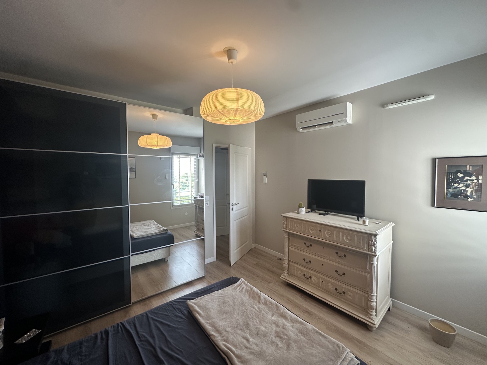 location appartement T3 meublé dernier étage avec terrasse parking et fibre incluse aix en provence