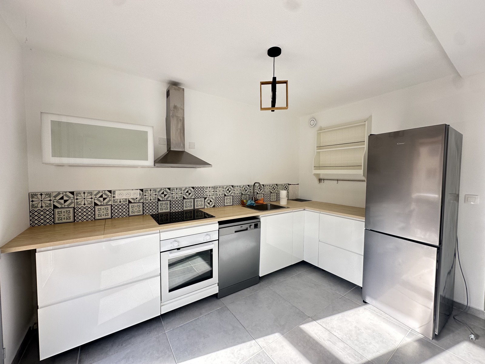 appartement T4 à louer 1er étage aix en provence résidence le malagacha sécurisée et calme