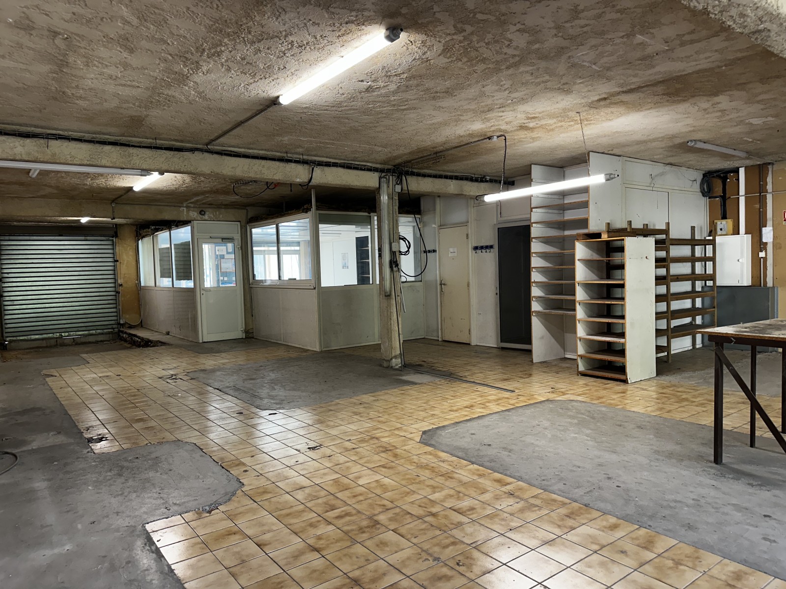 immeuble à vendre zone industrielle de rognac