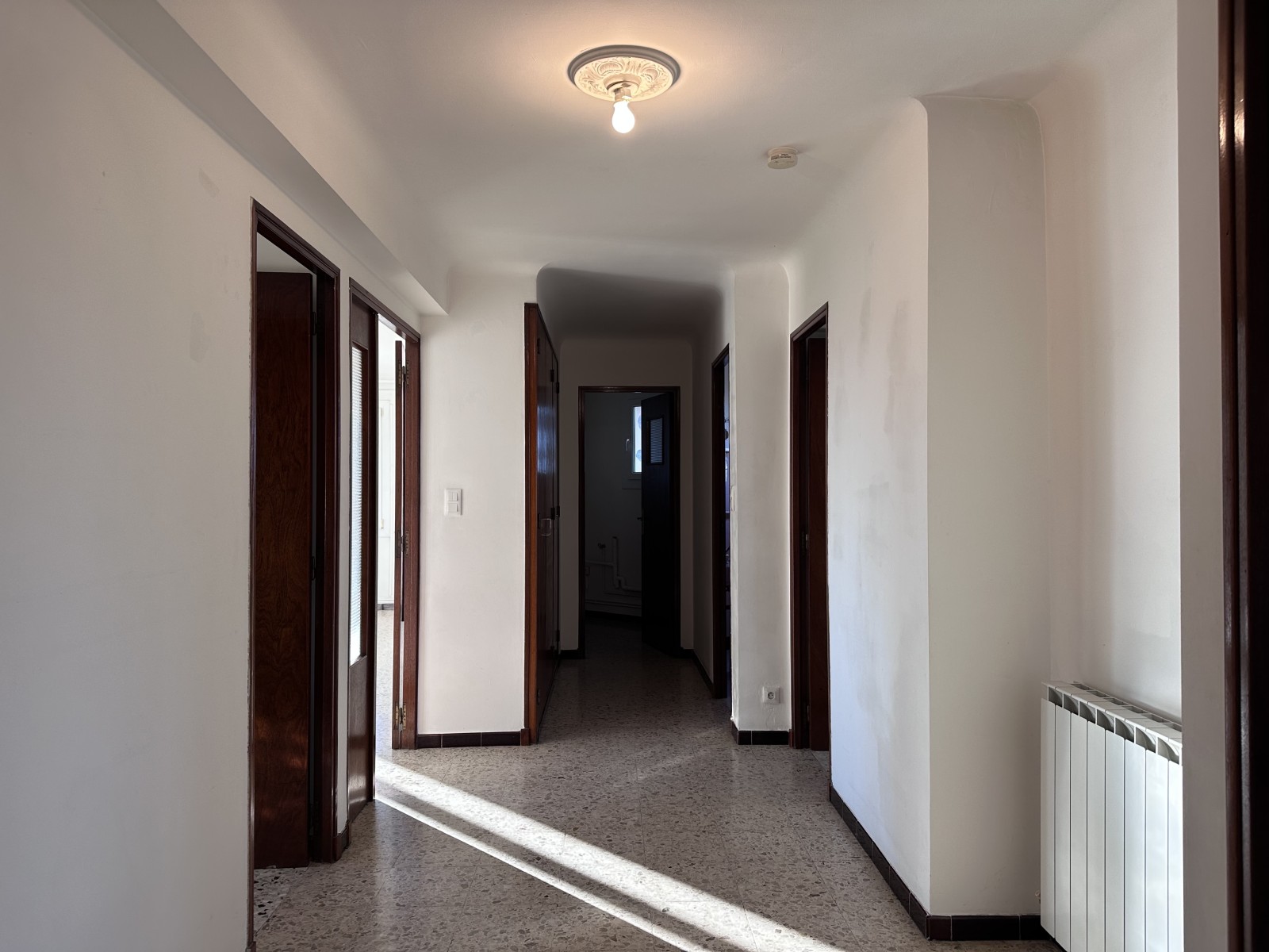 appartement à louer au deuxième étage en très bon état avec climatisation réversible