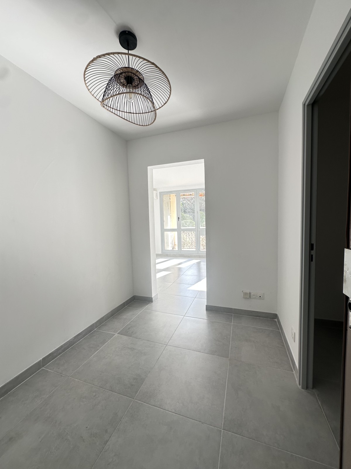 joli appartement T4 à louer à aix en provence 3 chambres dressing box stationnement facile