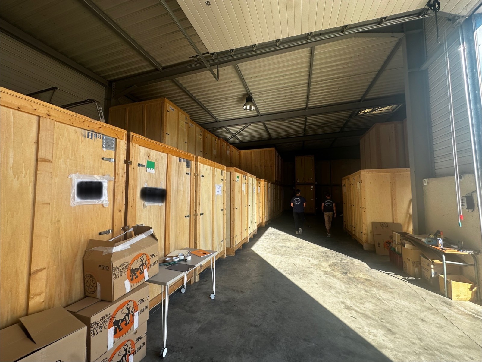 locaux d'activité à vendre st cannat première ligne 