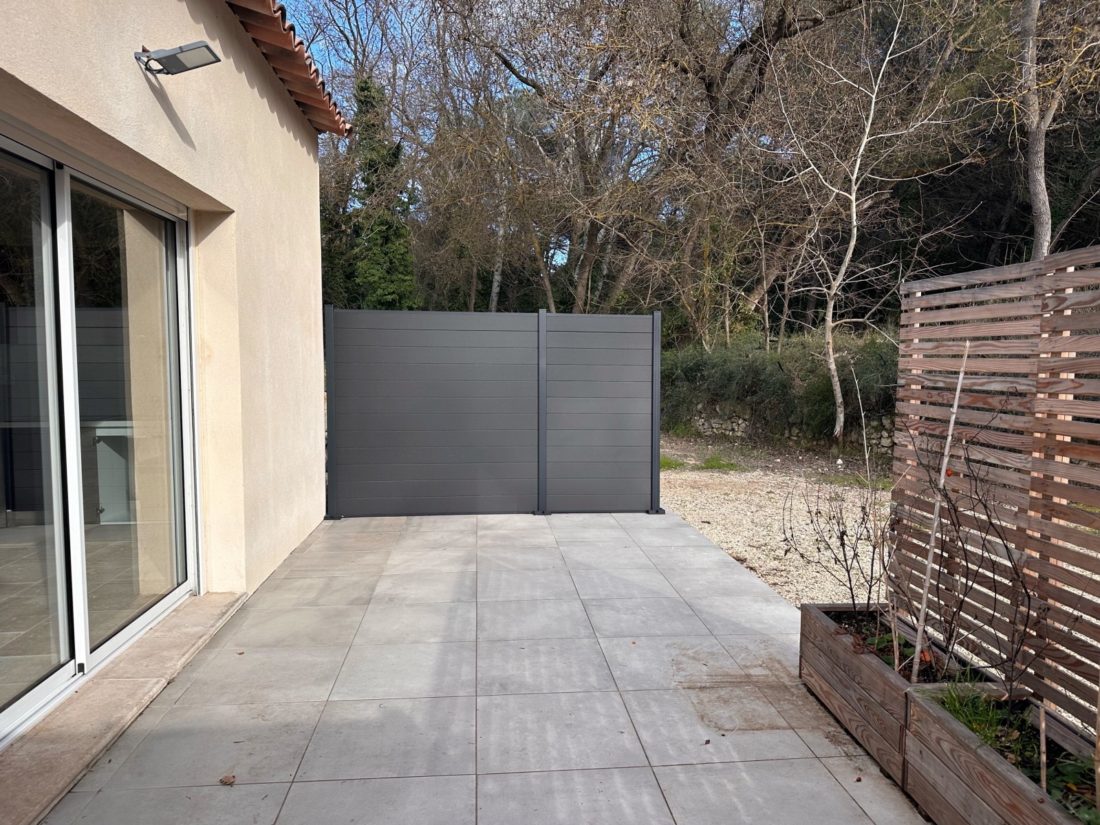 louer un T3 meublé à ventabren proche des commerces avec extérieur et parking