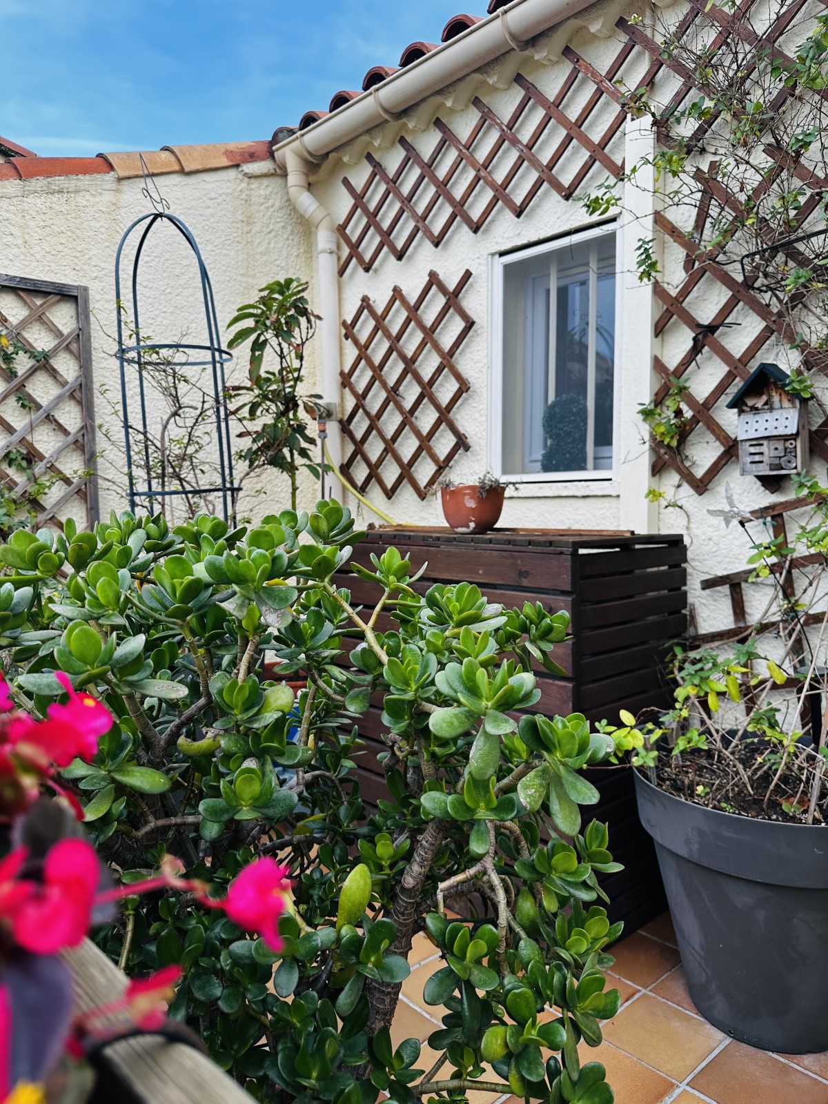 maison T4 avec vue sur les collines à vendre avec terrain clos garage et 3 chambres