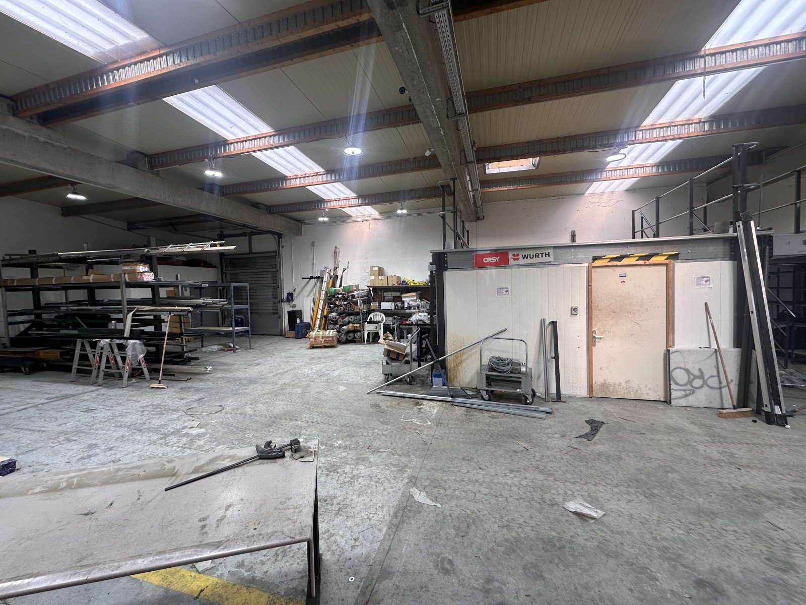 Entrepôt   Berre l'Etang  zone d'activités excellent état