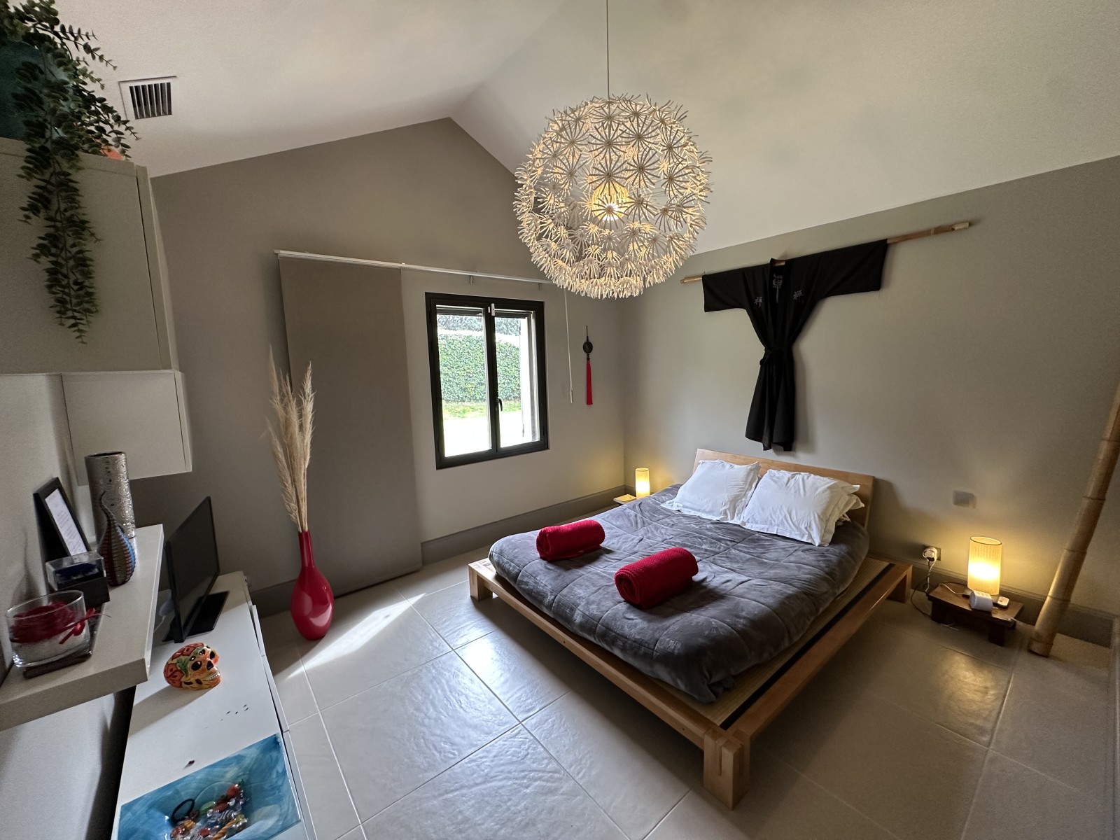 maison à étage à vendre à ventabren 4 chambres piscine climatisation réversible