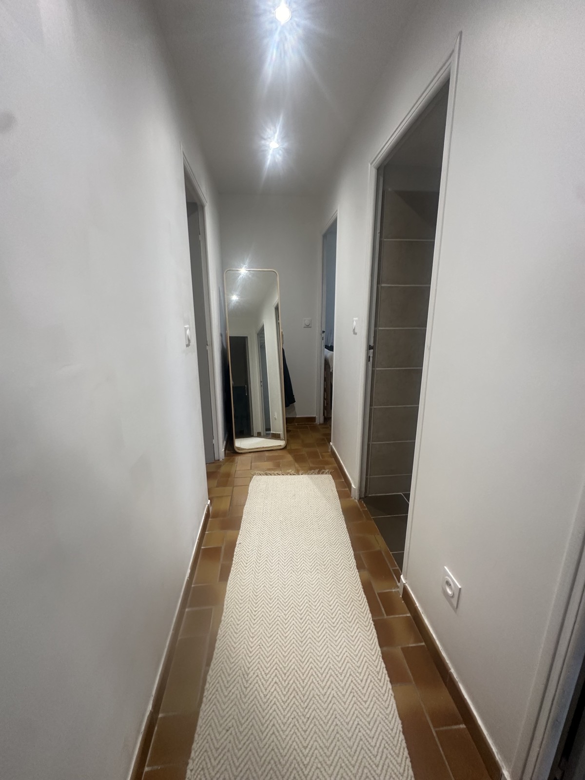 louer une maison à rognac avec 2 places de parking jardinet et terrasse