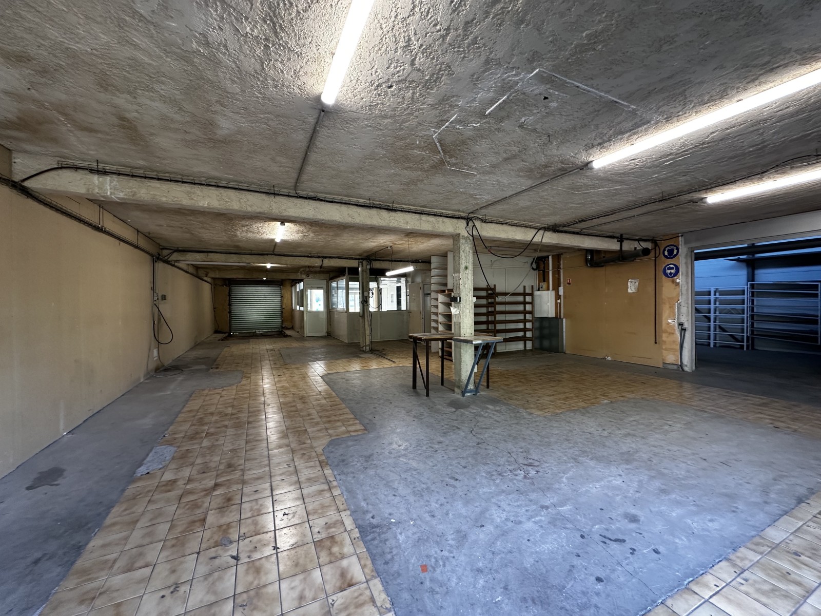 immeuble à vendre zone industrielle de rognac