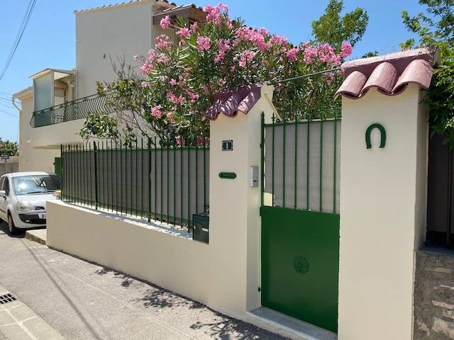 la fare les oliviers location maison de ville