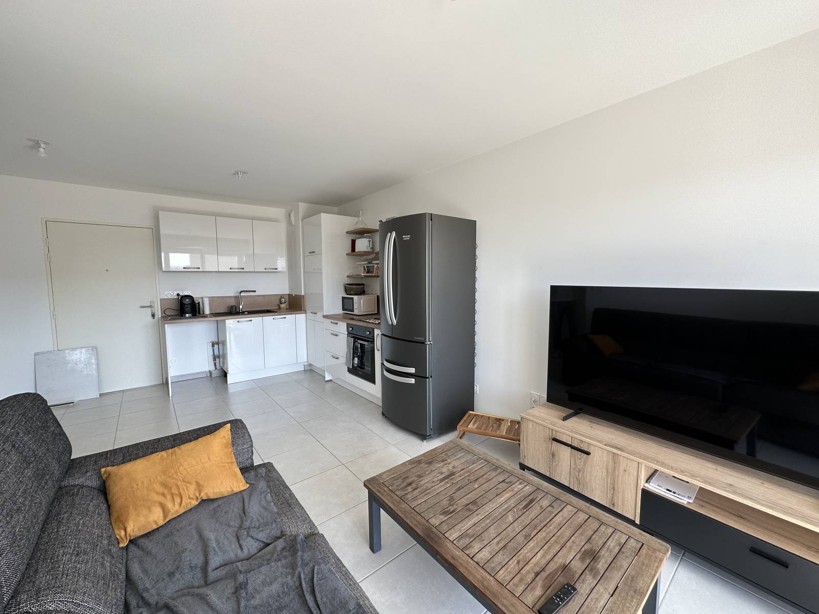 appartement T2 à vendre à vitrolles 13127 exposé Sud avce stationnement privatif