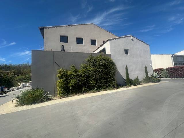 dans un environnement agréable et entretenu location d'un bureau 30m² à velaux