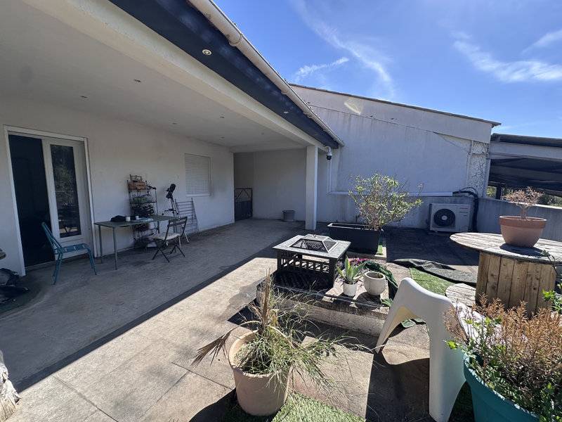 Immeuble mixe à vendre à Velaux dans le Parc d'activités du grand pont