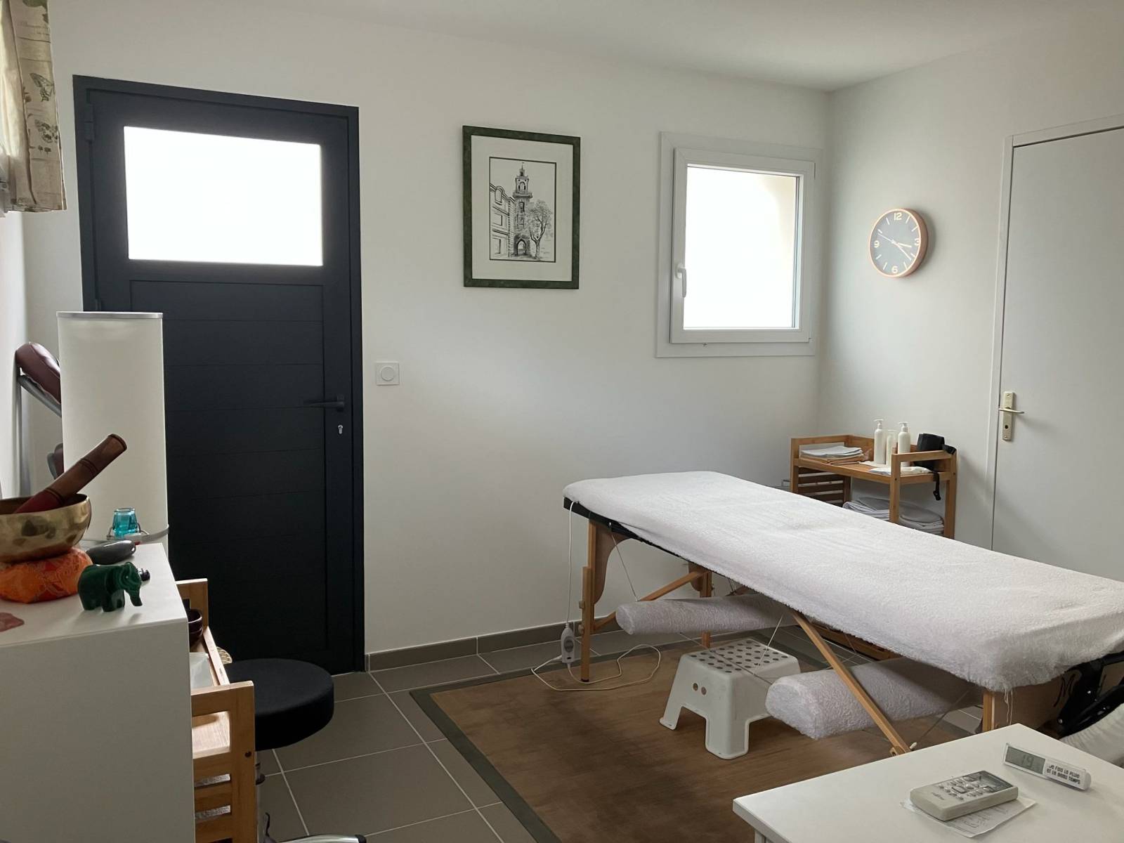 location d'un bureau lumineux climatisé à velaux proche des commodités 13880