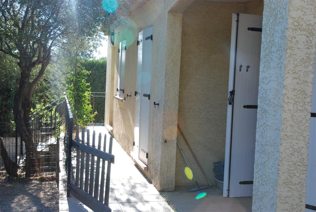 Maison   Velaux  proche village tres calme sans nuisances