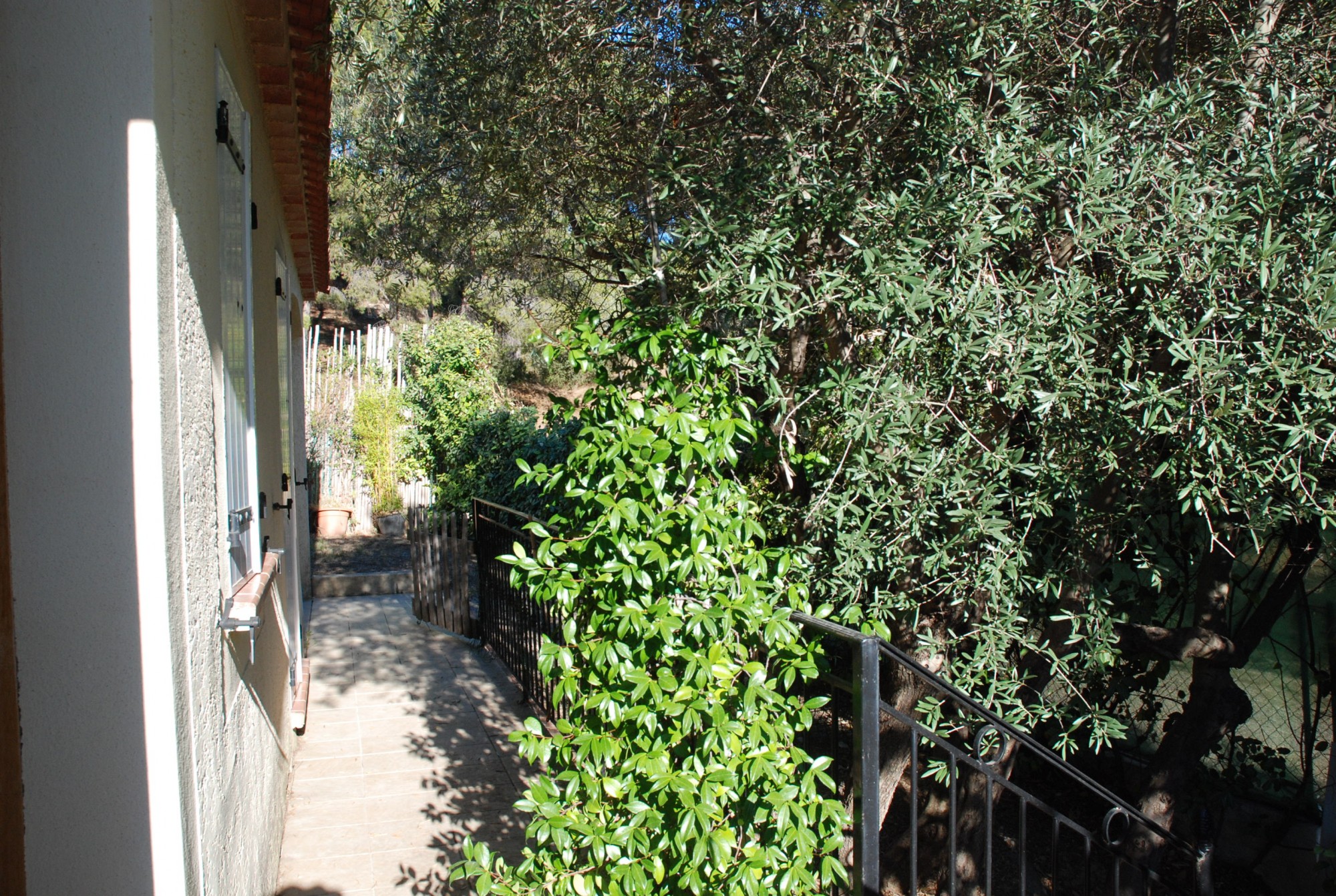 Maison   Velaux  proche village tres calme sans nuisances