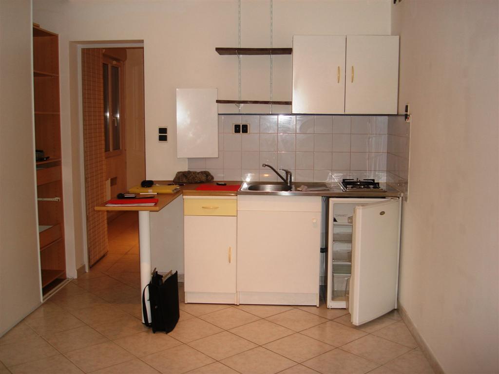 cuisine aménagée d'un appartement en location à velaux