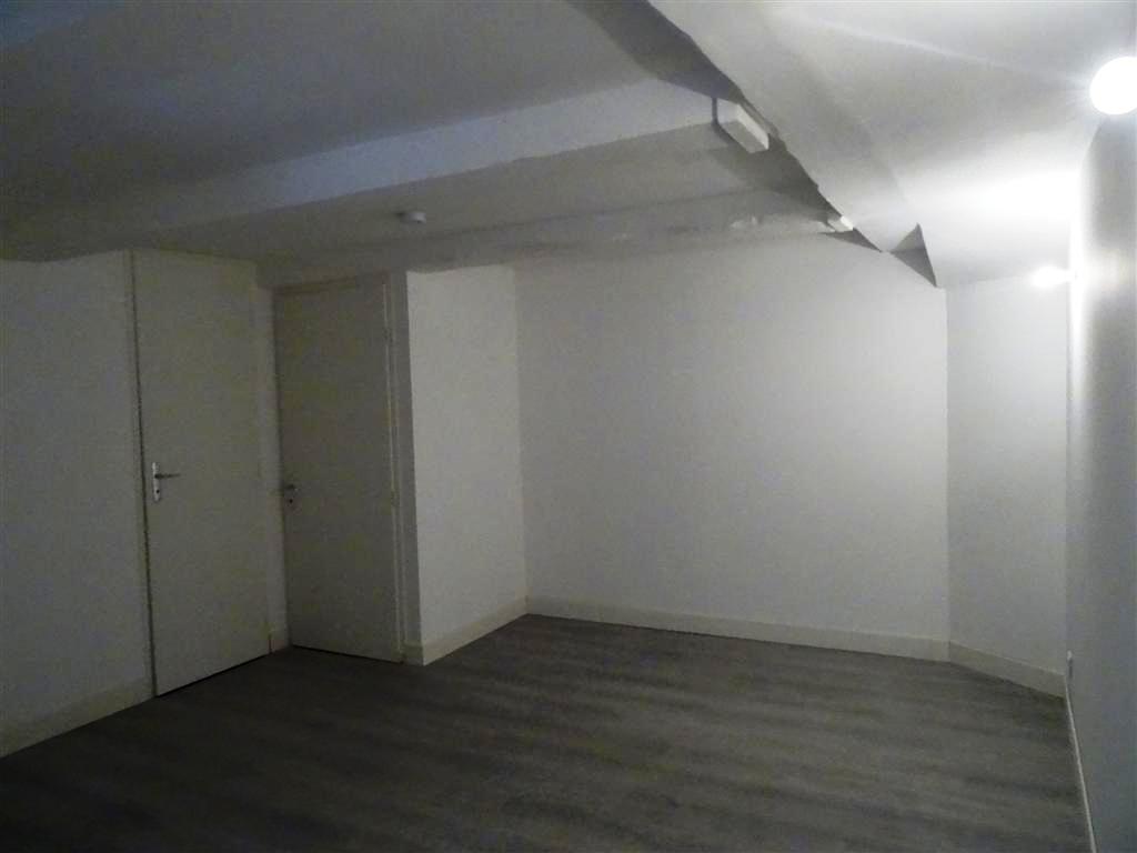 chambre d'un appartement T2 à marseille centre ville 6ème