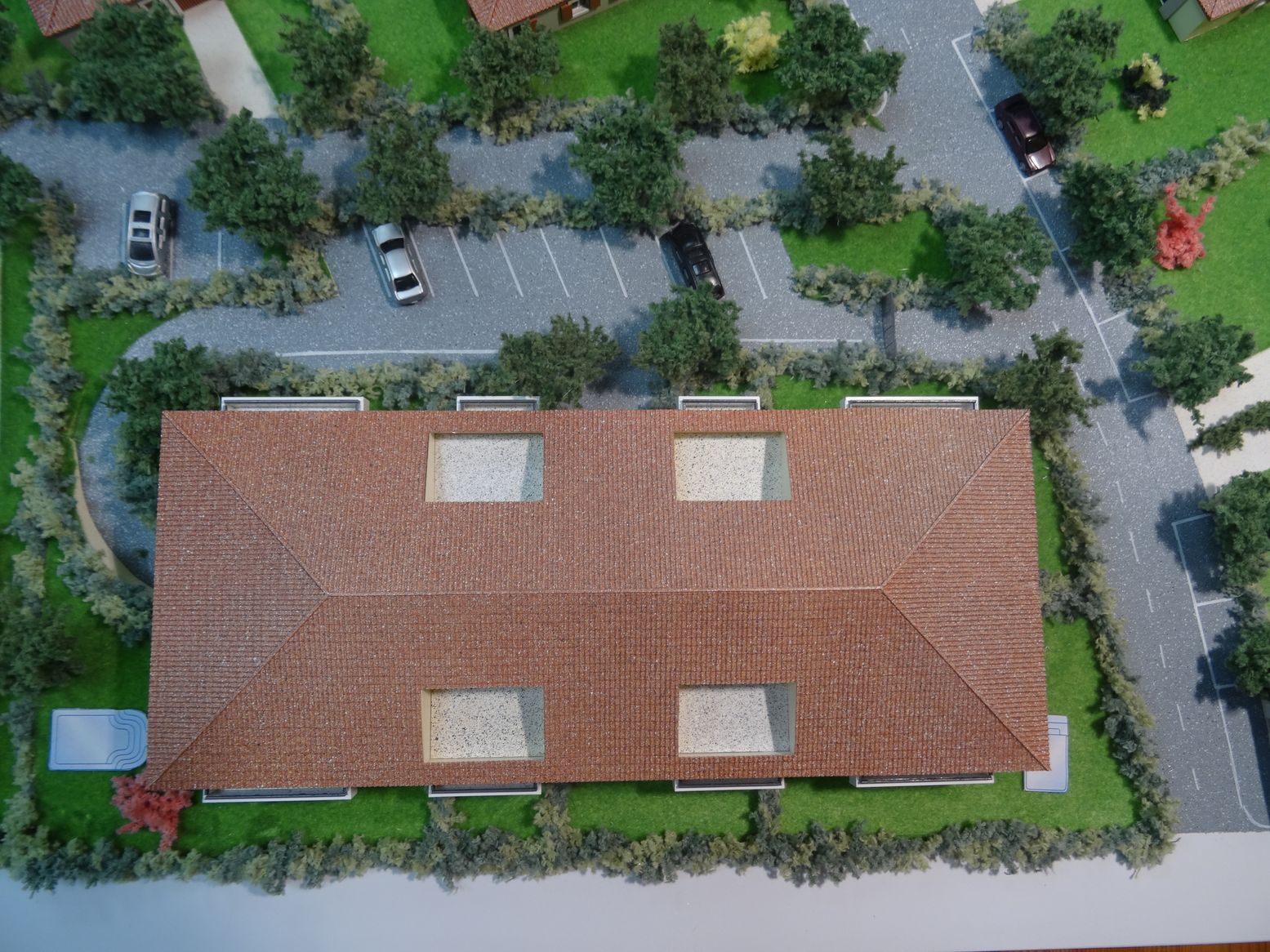 appartement T3 avec garages et jardins à vendre dans copropriété ventabren