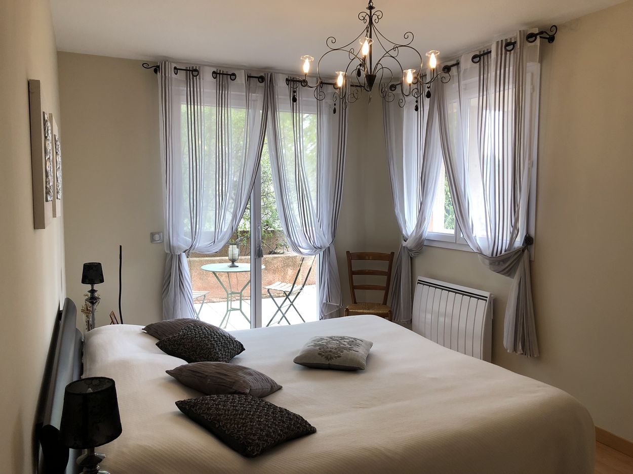 aix en provence appartement 3 chambres à vendre terrasse garage parking 13090