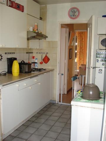 Appartement  Rognac centre ville  proximite commerces gare sncf prevoir travaux de proprete