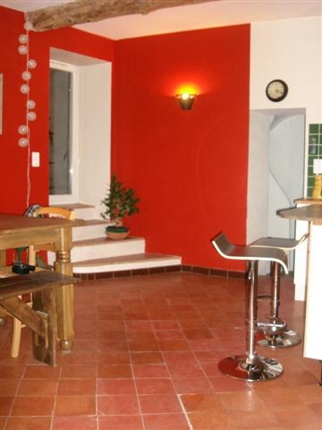 Maison de ville  la fare les oliviers  centre ville terrasse et garage