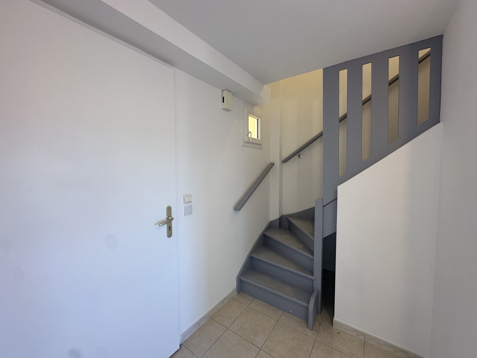 appartement T3 duplex à louer à velaux avec deux chambres et terrasses