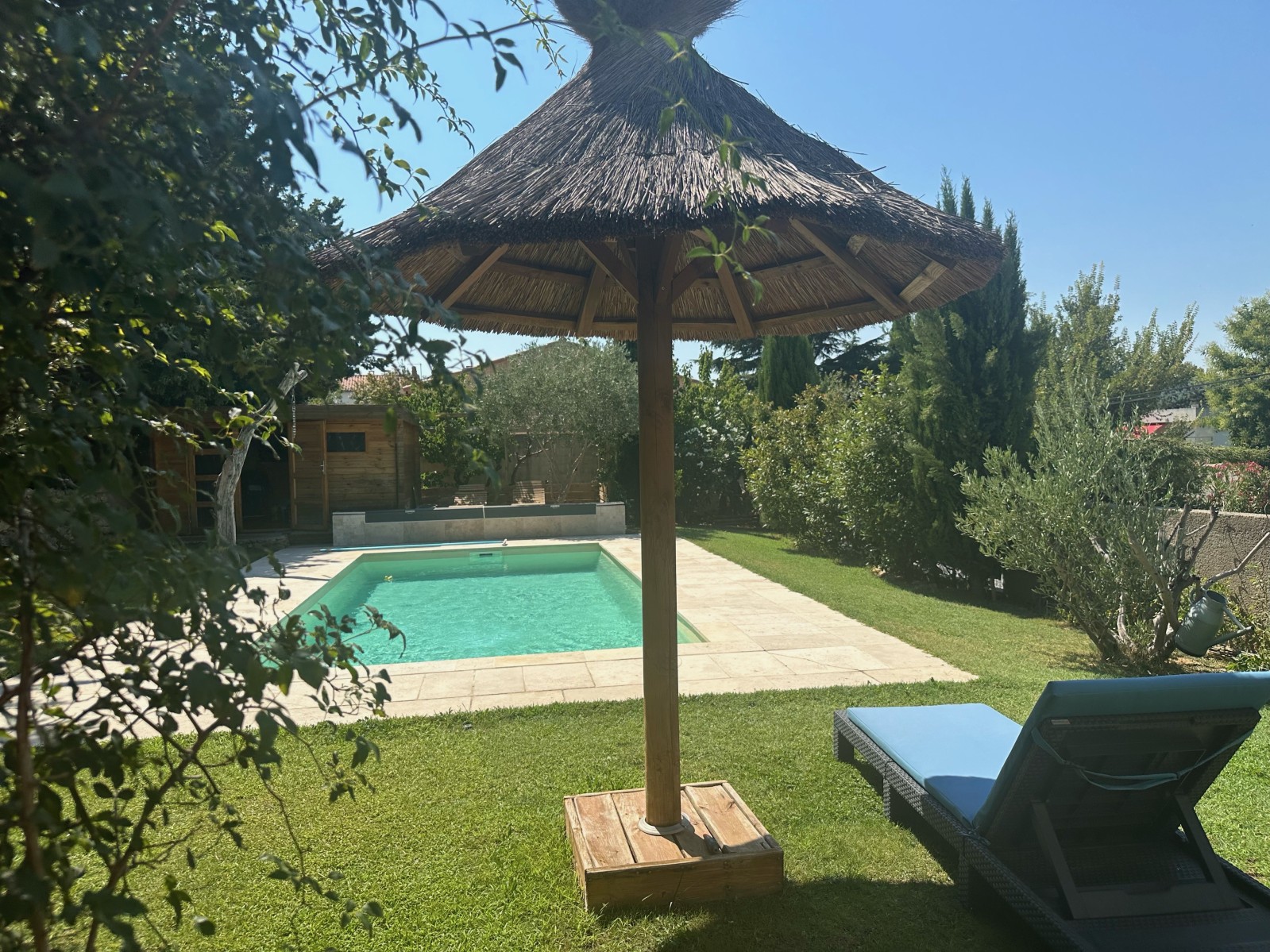 maison 3 chambres avec piscine à vendre à salon de provence proche de la collégiale st laurent 13300