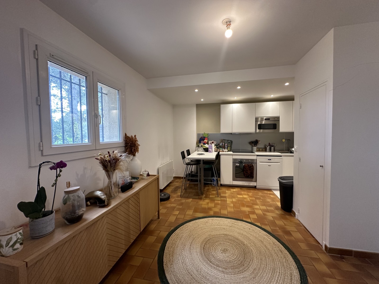 jolie maison à louer sur la commune rognac secteur les brets 13340