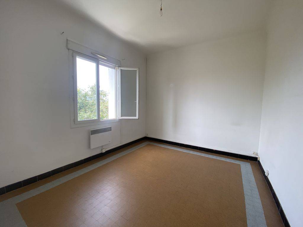 location d'un appartement en centre-ville de rognac 13340 2 chambres garage en sus