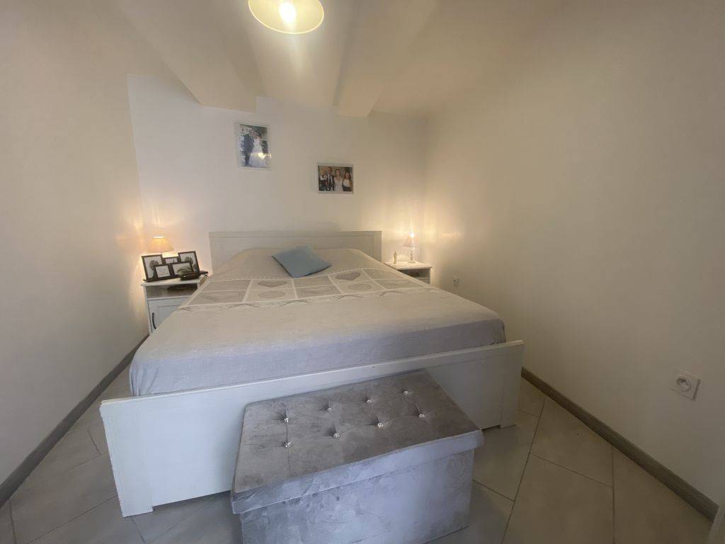 marignane à vendre maison T4 en centre ville 13700