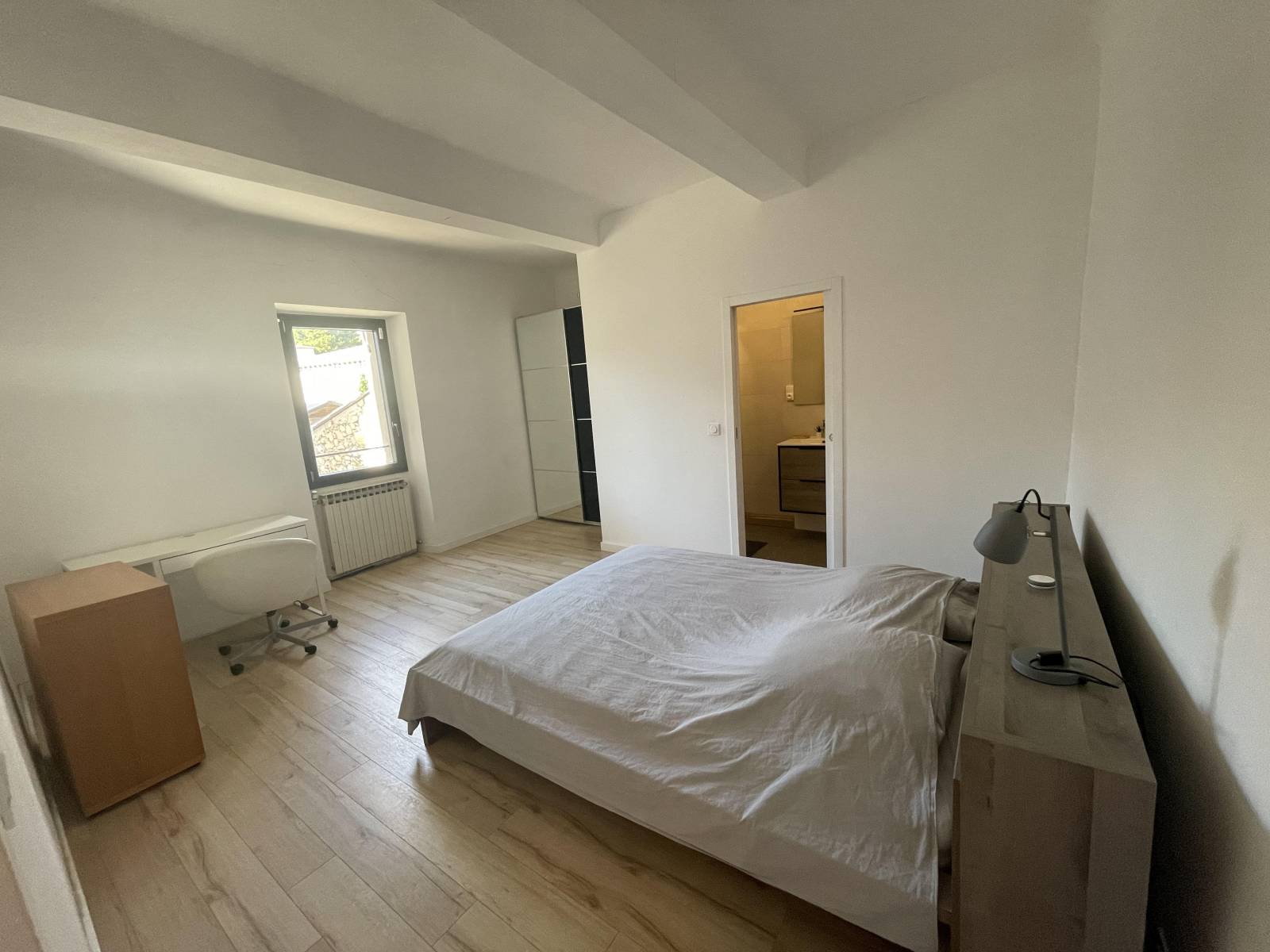 Maison meublée avec 5 chambres à louer à COUDOUX