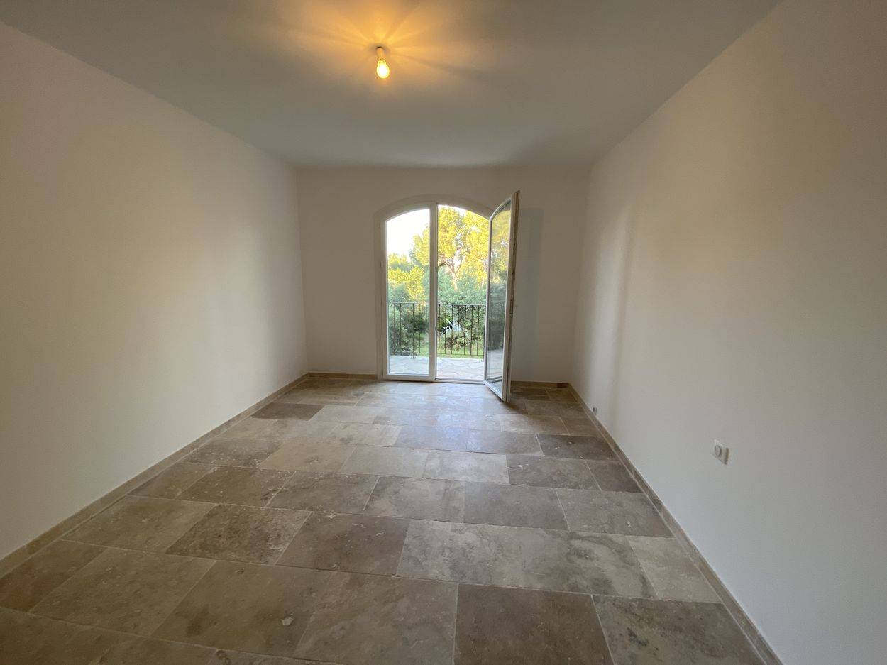 garage terrain 2 chambres location maison