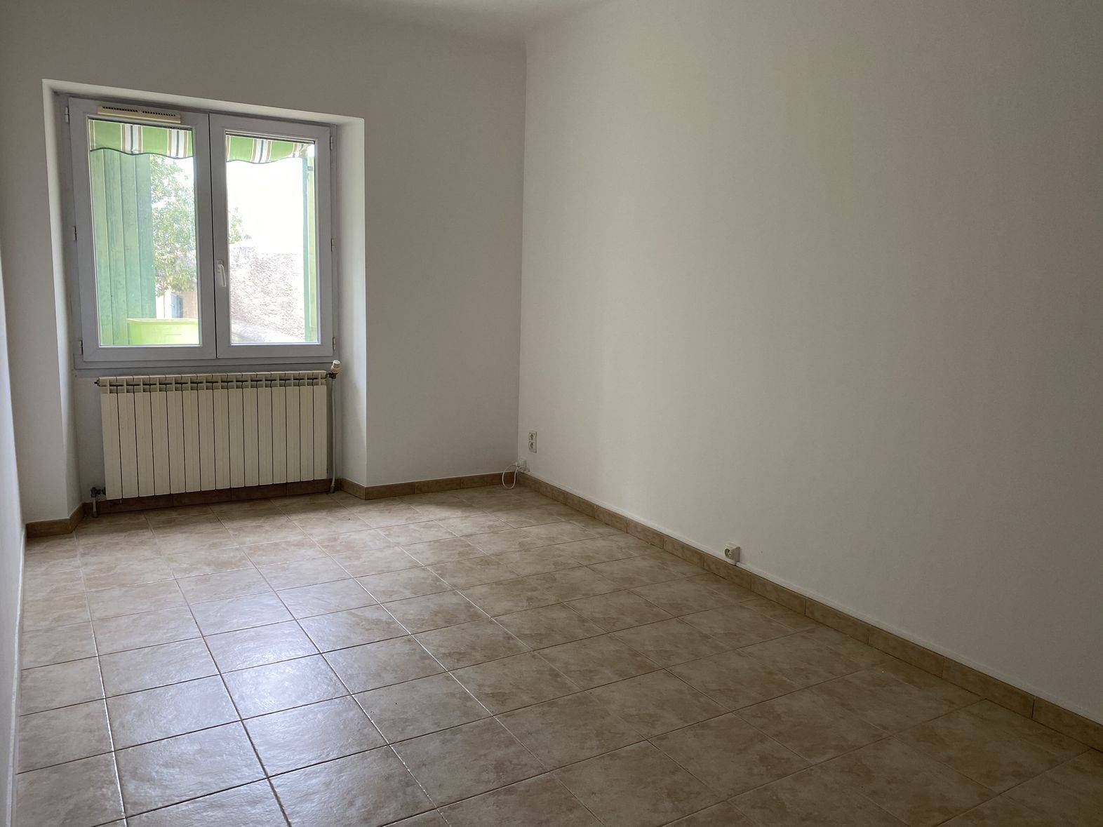 ventabren T3 avec 2 chambres garage et parking location