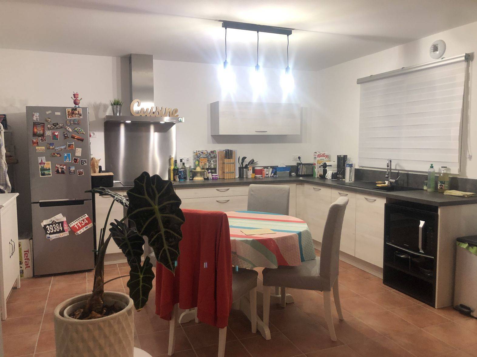 appartement avec cuisine équipée et jardinet à louer ventabren 13