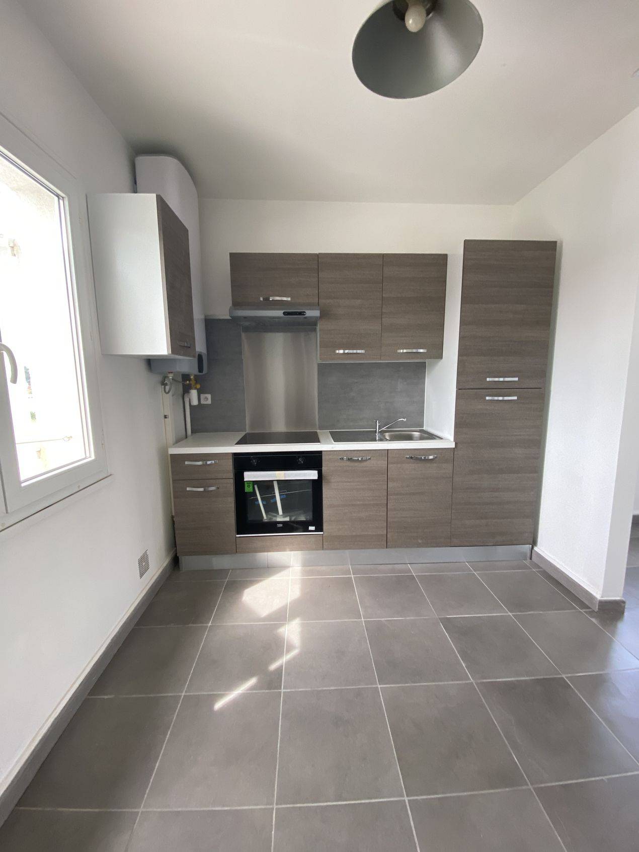 appartement T3 en location avec cuisine équipée ventabren