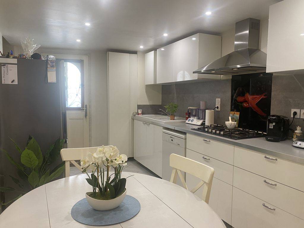 proce des toutes les commodités vente d'une maison de ville à marignane