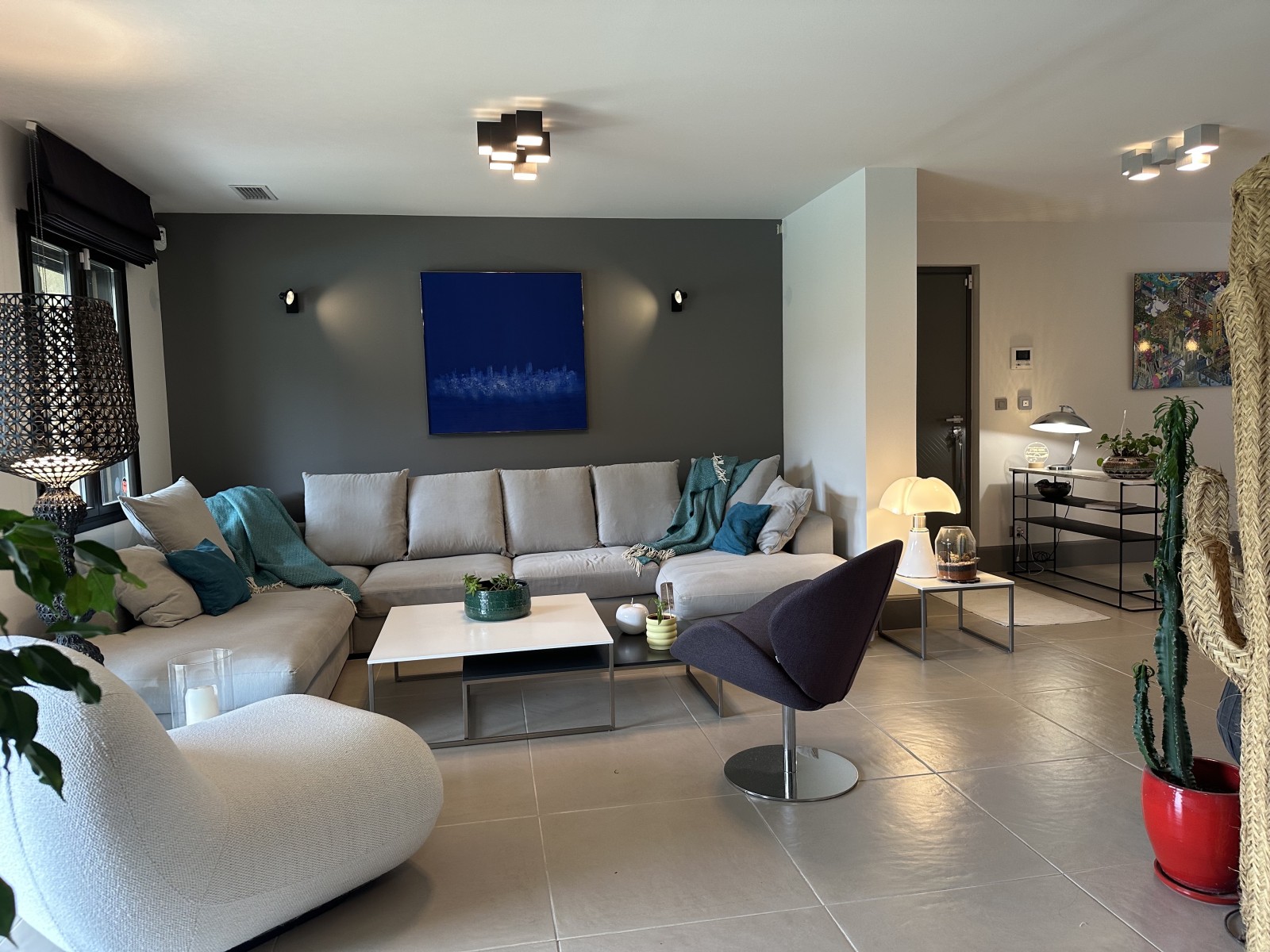 maison avec 4 chambres jardin clos piscine sécurisée climatisation réversible