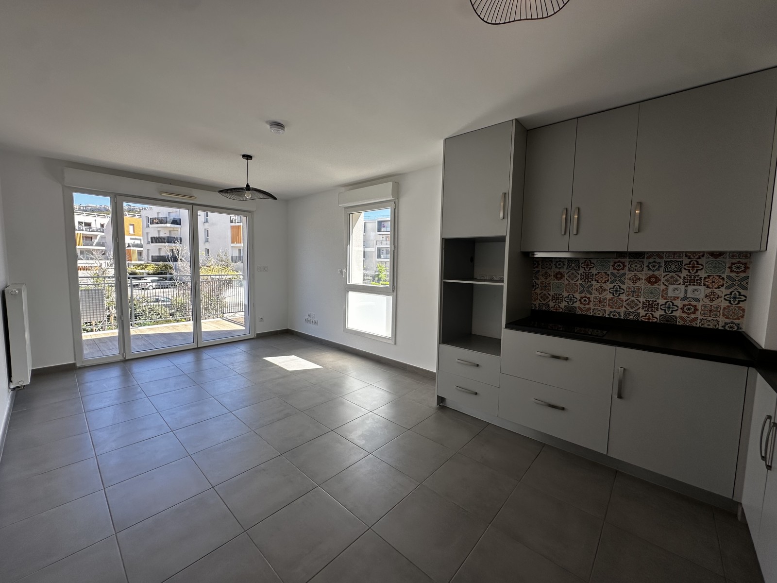 Appartement T3 à louer à Vitrolles avec place de parking en sous-sol