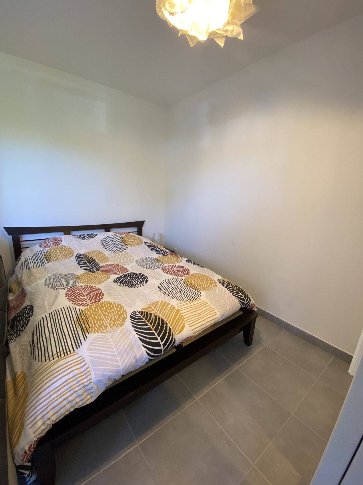 location ventabren petit T2 avec parking 13122