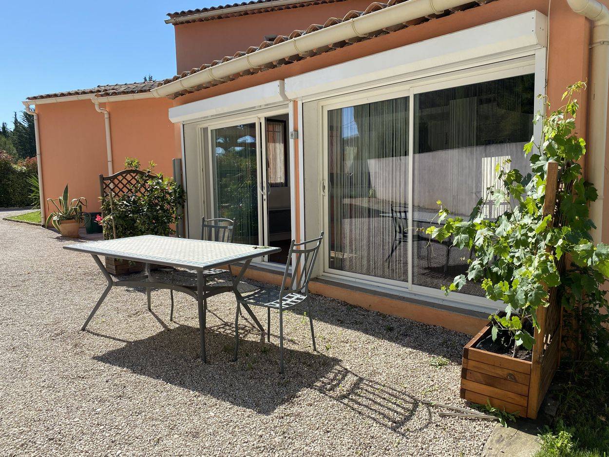 studio meublé à louer ventabren 13