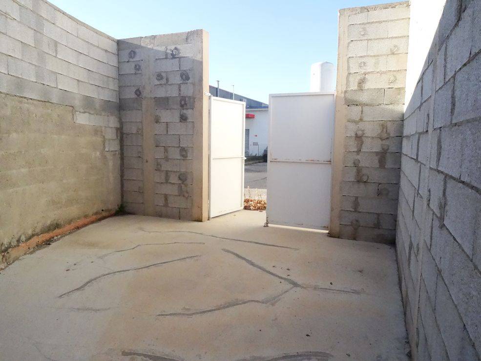 locaux disponibles à velaux dans le parc d'activités de la verdière