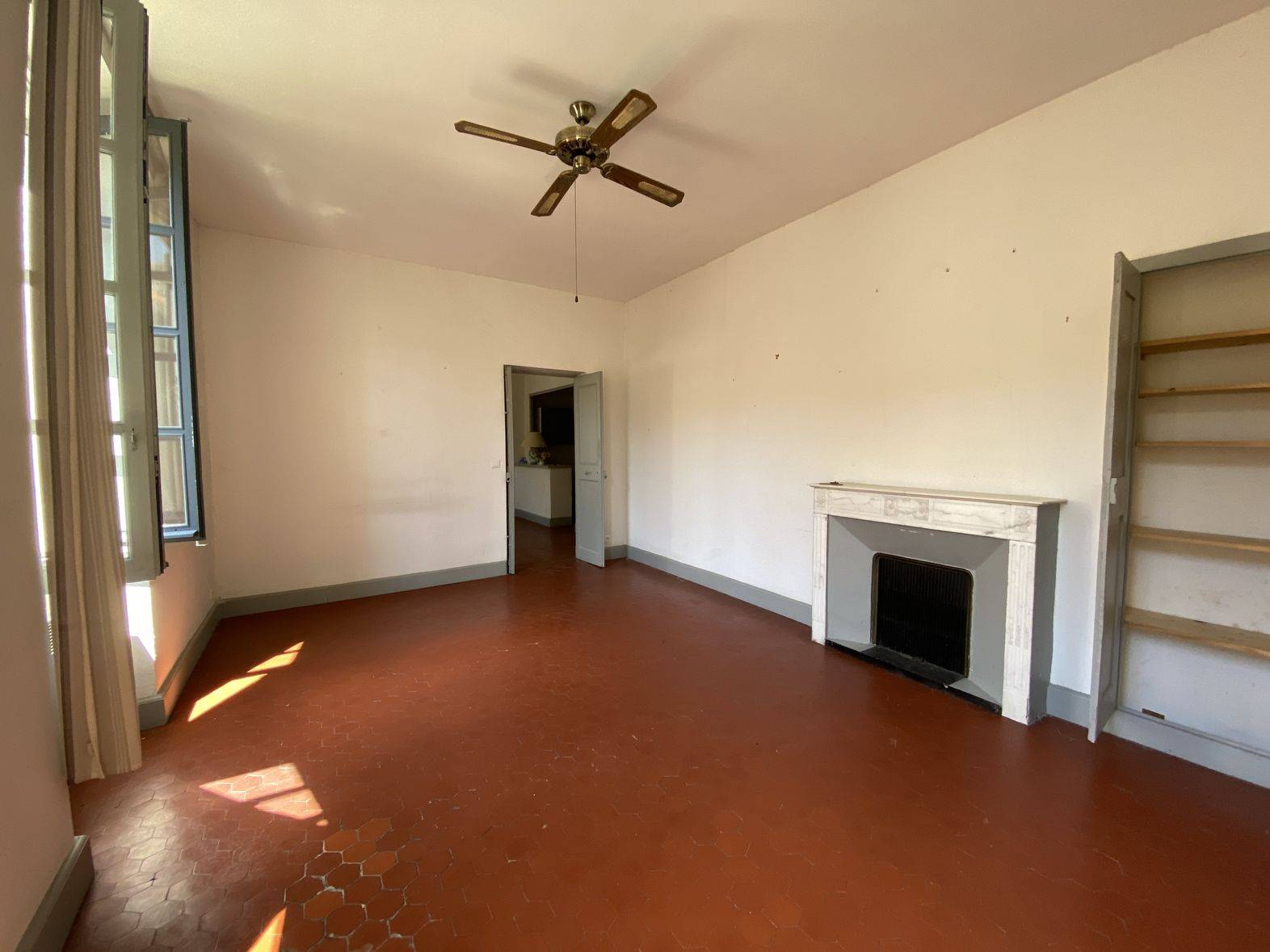 dans immeuble ancien appartement à vendre st rémy 13210