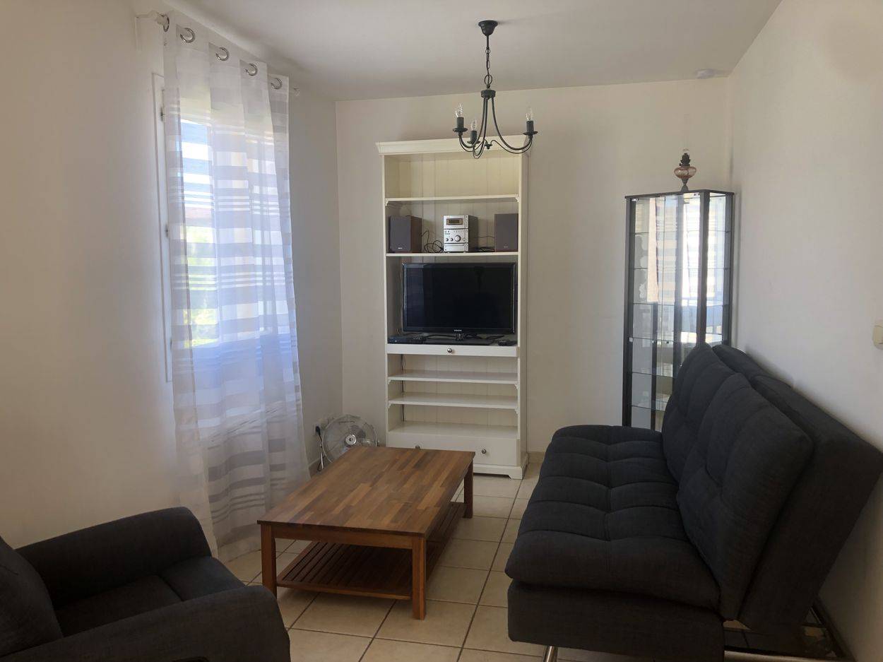 à louer maison t4 velaux garage terrasse