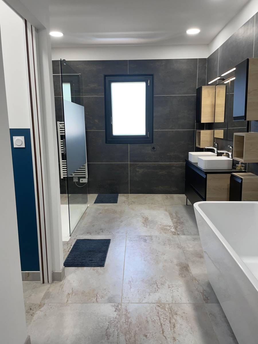 Maison meublée avec 5 chambres à louer à COUDOUX