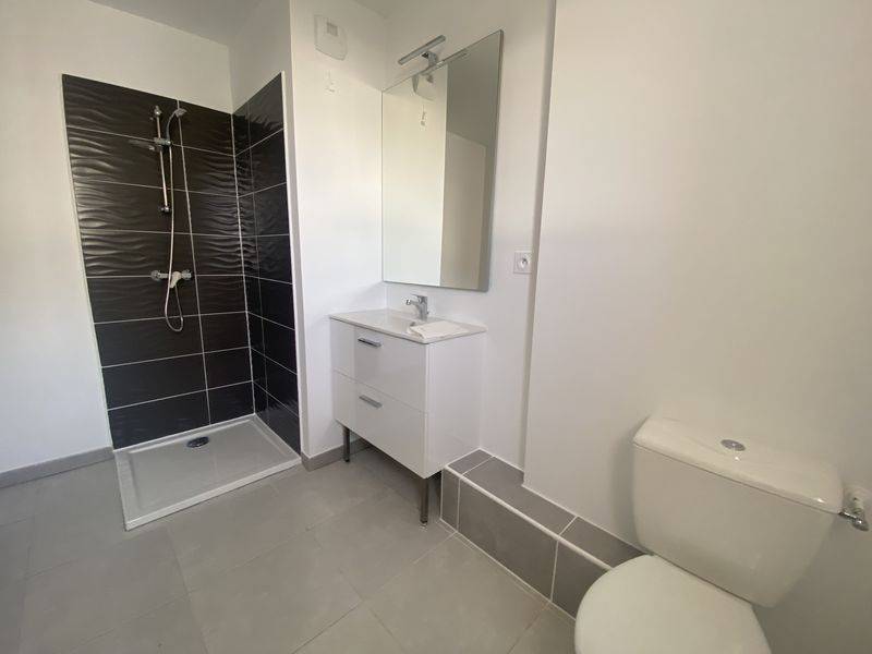 louer un T2 neuf sur vitrolles proche commerce et airbus helicopter