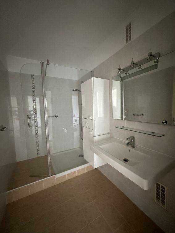 appartement T4 en location aix en provenec état réhabilité