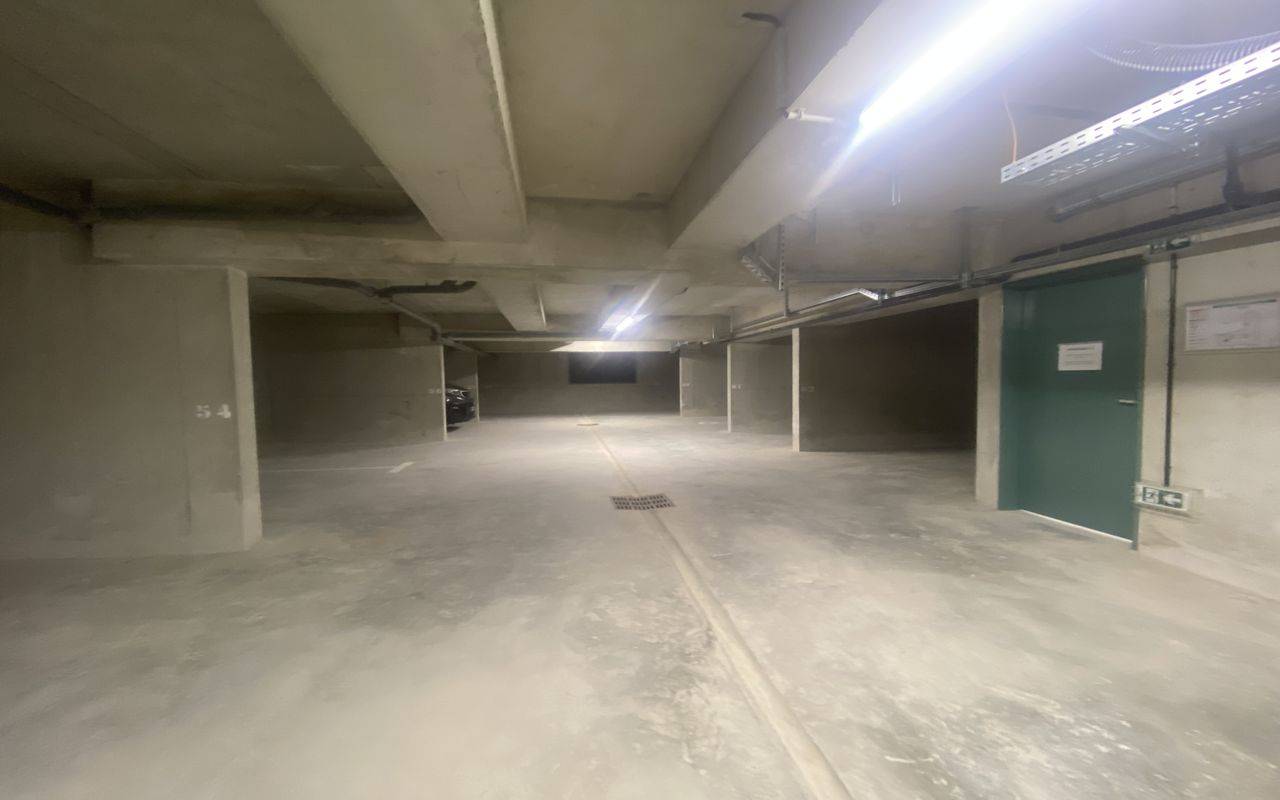 appartement en location état neuf avec 2 places de parking et balcon exposé sud